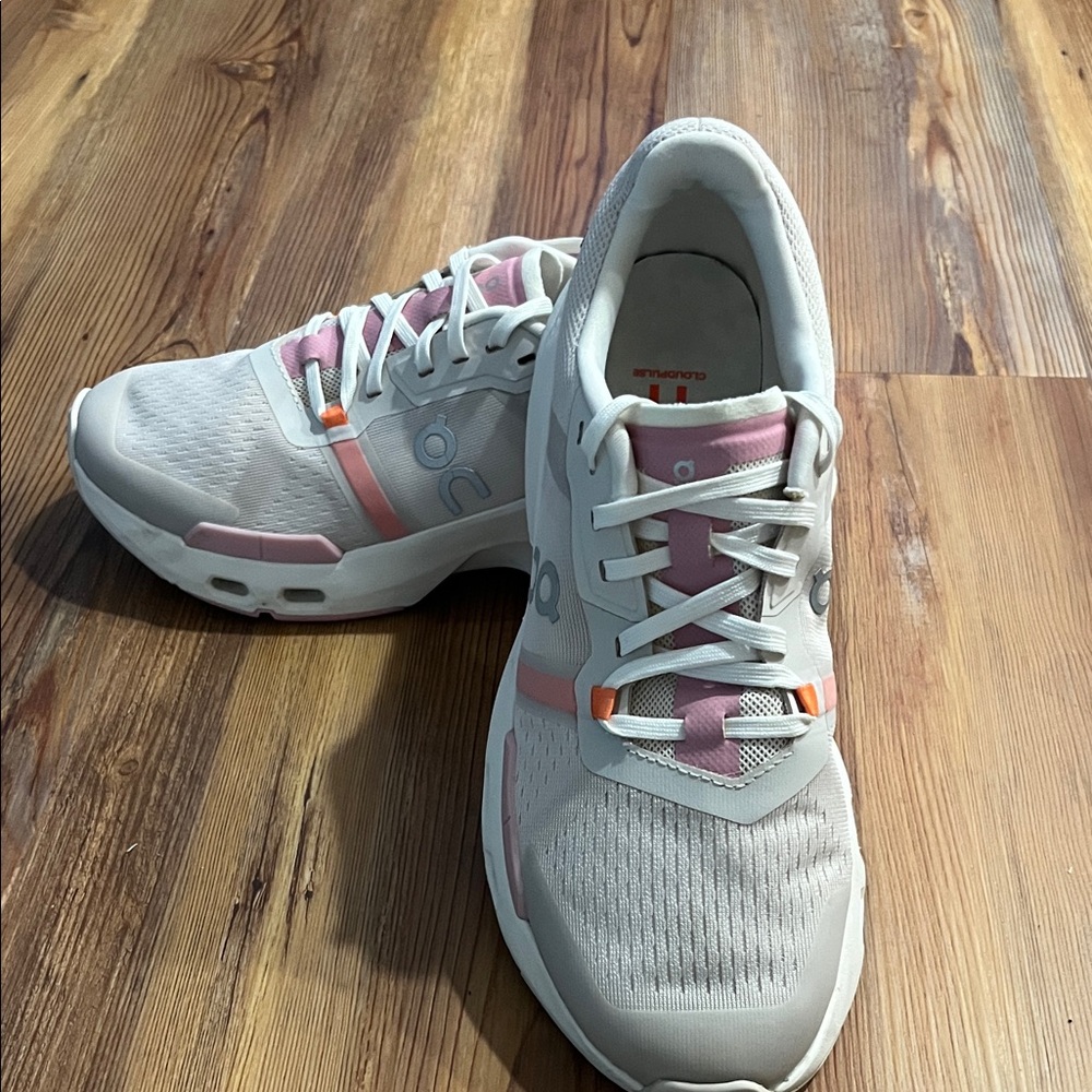 On Running Cloudpulse Women’s   Athletic Sneakers